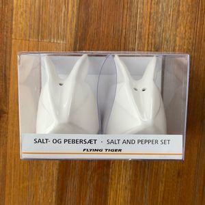 NIB Ceramic Modern Bunny Salt & Pepper Set